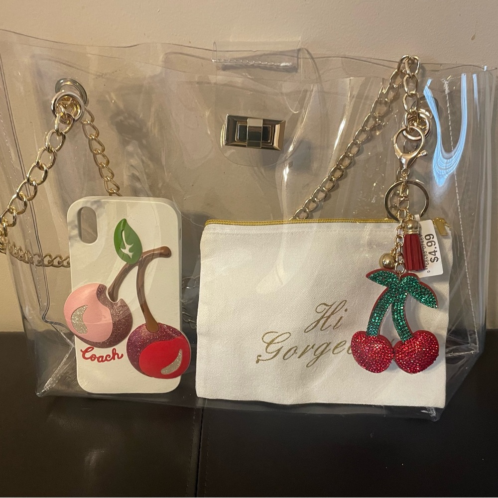🍒🍒 Super cute Coach IPHONE XR Case BUNDLE
